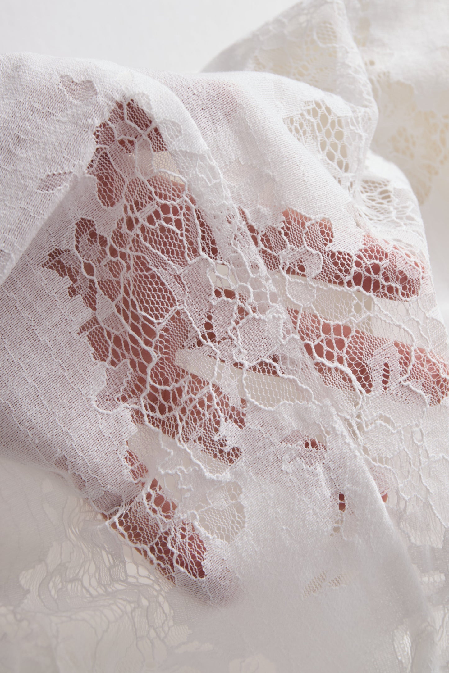 BLAZER VALENTINA ROCHE CON ENCAJE ELEGANTE