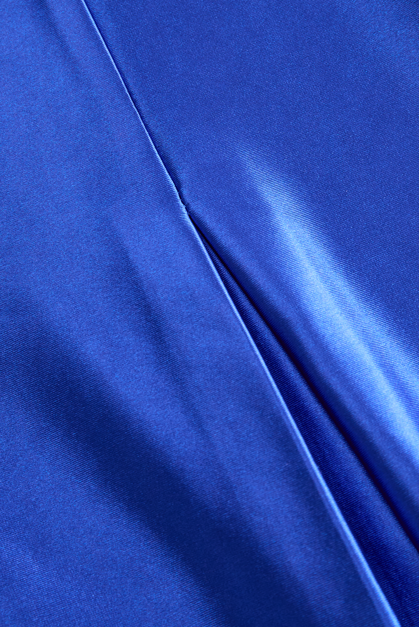 VESTIDO CORTO VALENTINA ROCHE SATINADO ELEGANTE