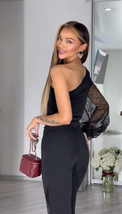 MONO NEGRO ASIMÉTRICO DE FIESTA CON ENCAJE