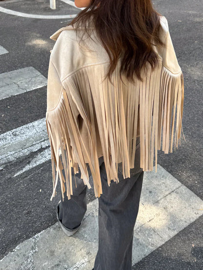 CHAQUETA CORTA DE ANTE ESTILO BOHO CON FLECOS