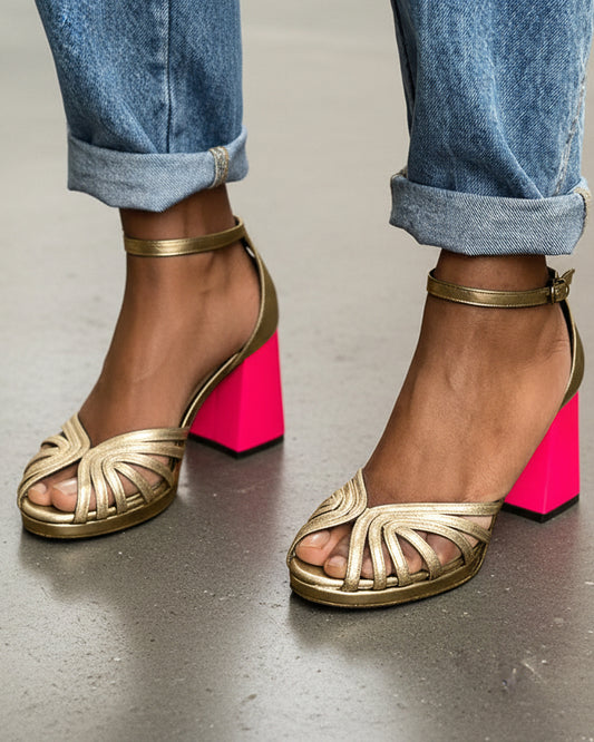 SANDALIA VALENTINA ROCHE ORO FUCHSIA BLOCK