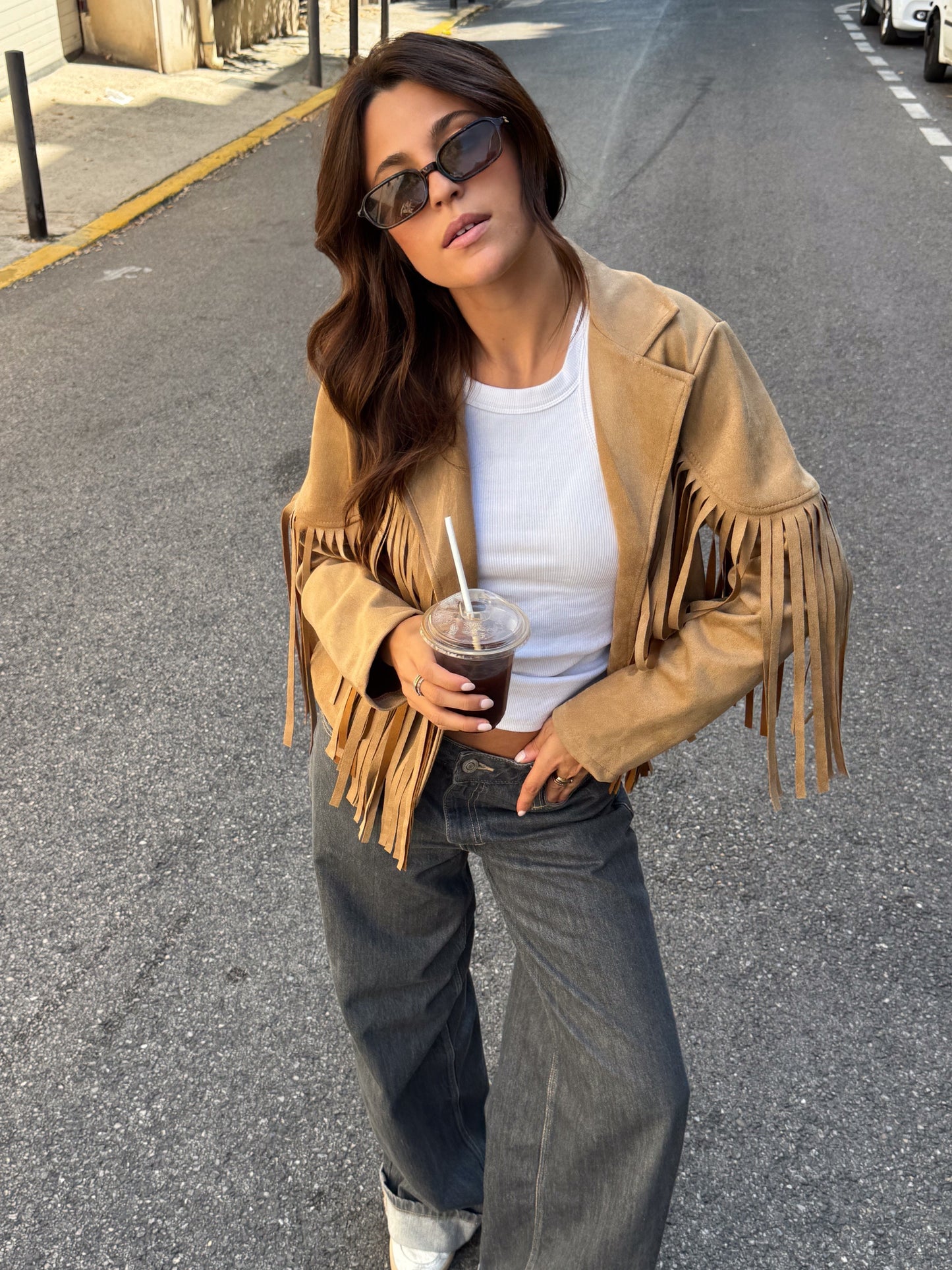 CHAQUETA CORTA DE ANTE ESTILO BOHO CON FLECOS