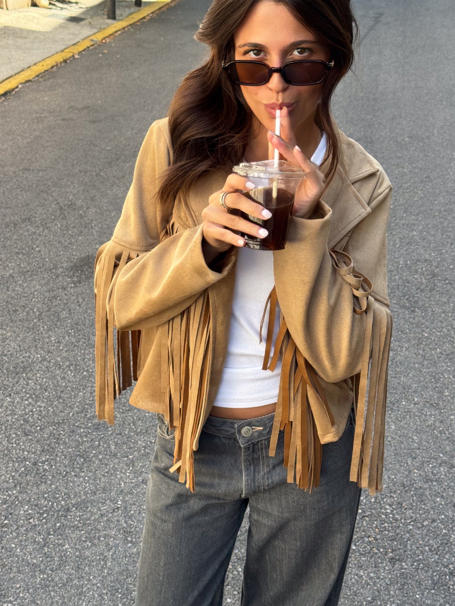 CHAQUETA CORTA DE ANTE ESTILO BOHO CON FLECOS