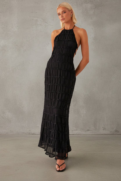 VESTIDO LARGO HALTER DE ENCAJE ELEGANTE