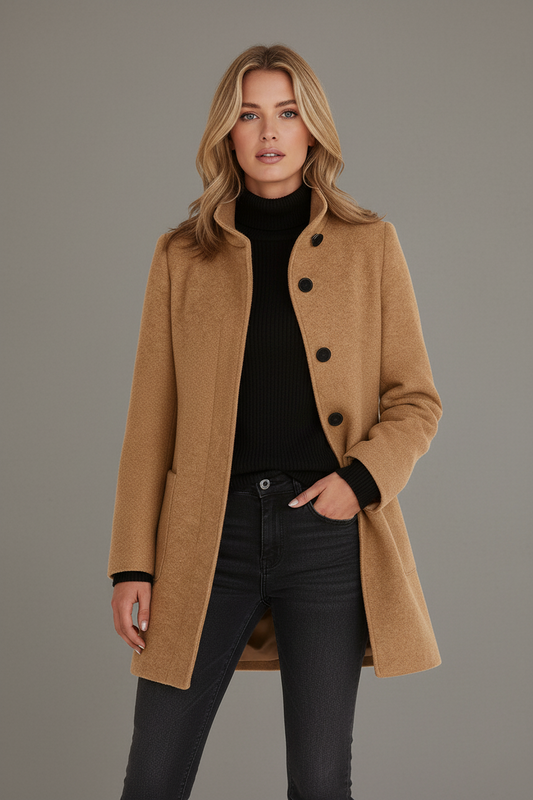 ABRIGO RECTO CON BOTONES Y CUELLO ESTRUCTURADO