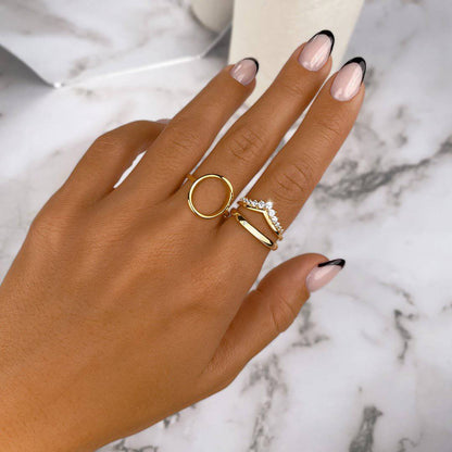 ANILLO VALENTINA ROCHE ABIERTO EN V CON CIRCONITAS