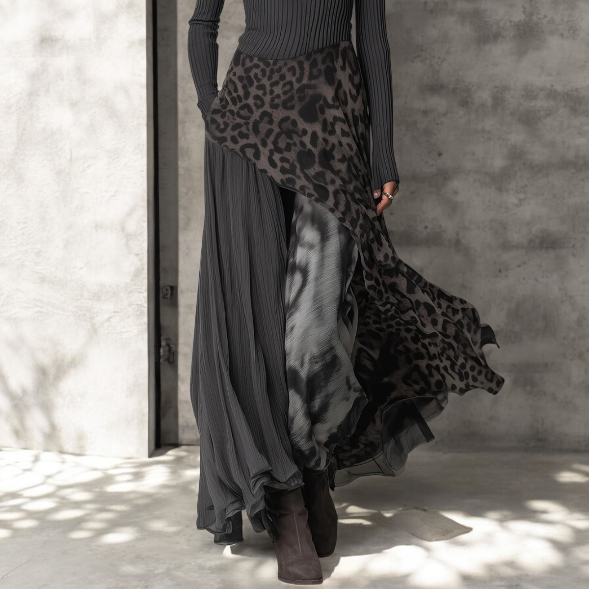 NERISSA - VESTIDO MAXI SATINADO ANIMAL PRINT