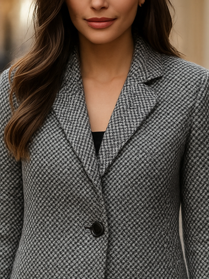 ABRIGO ENTALLADO ELEGANTE DE CORTE CLÁSICO