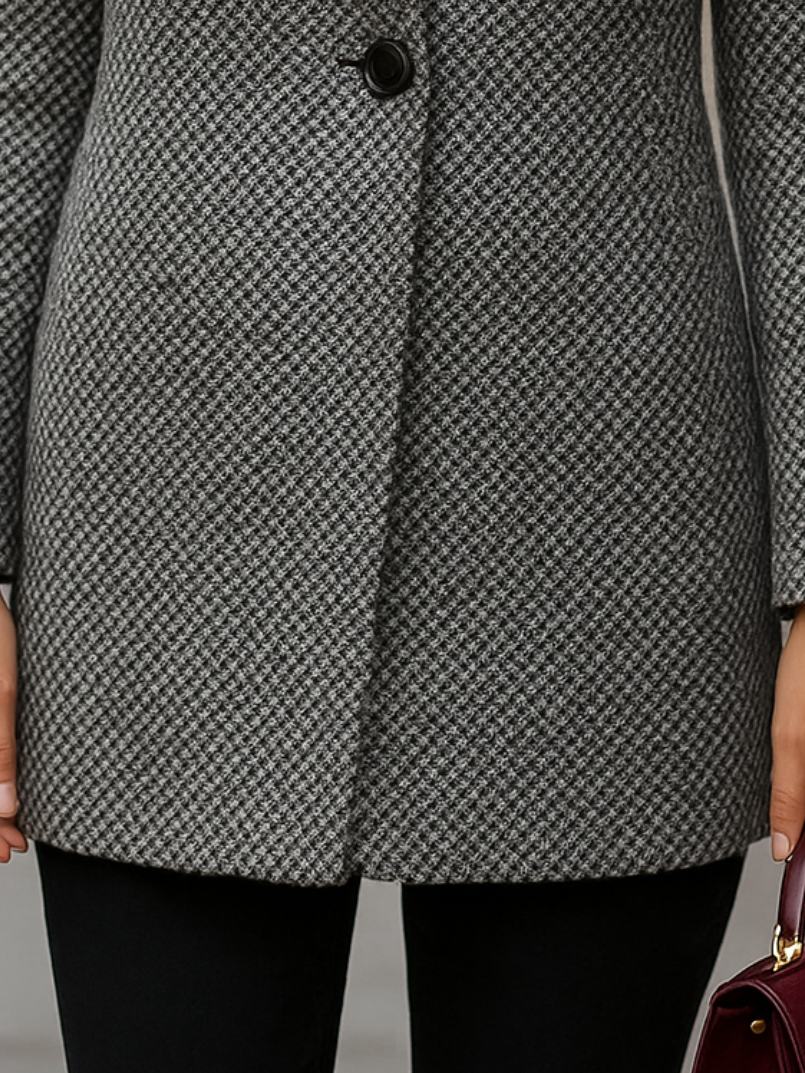 ABRIGO ENTALLADO ELEGANTE DE CORTE CLÁSICO