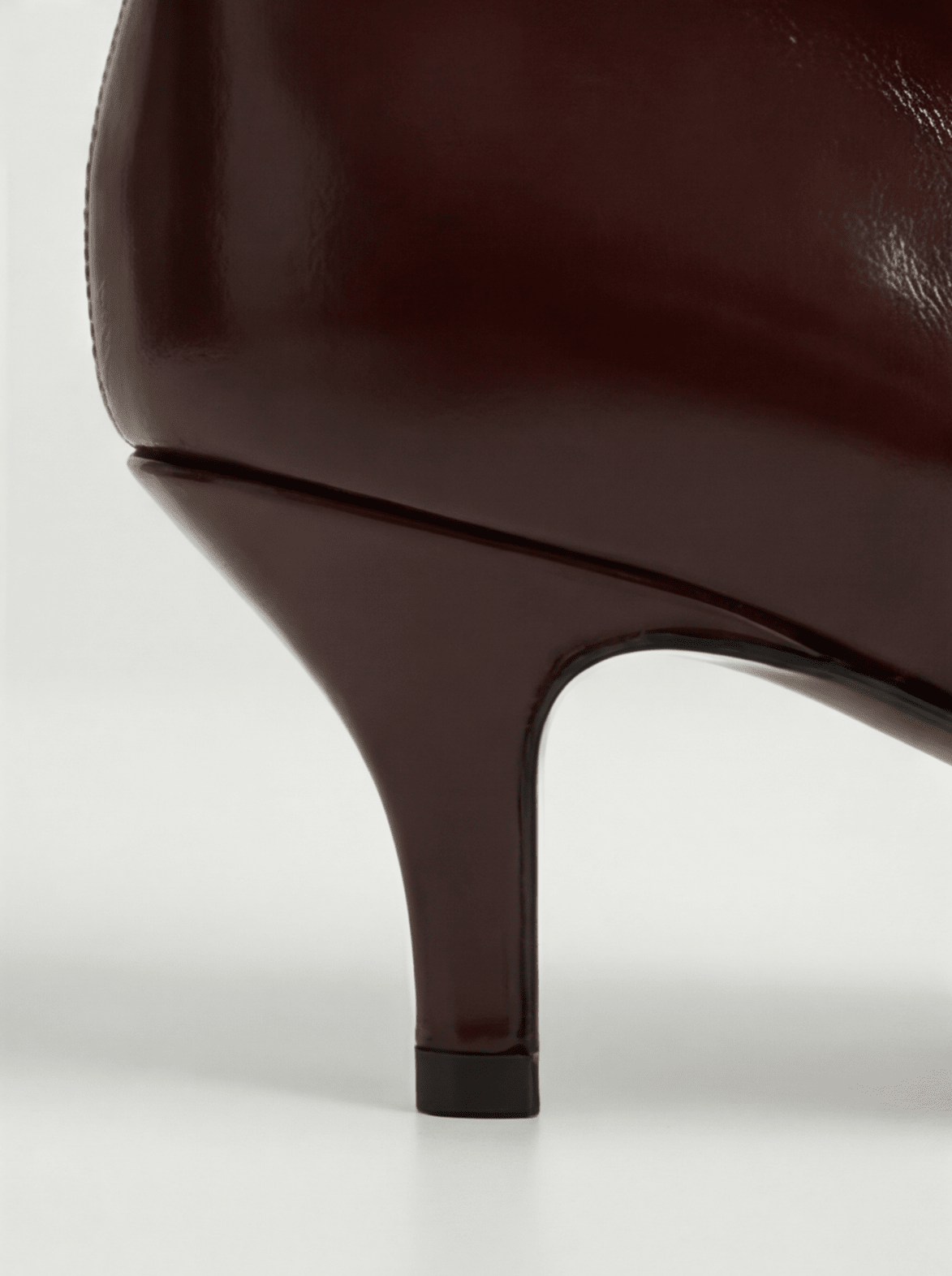 BOTAS ELEGANCE POINT PREMIUM TACÓN MEDIO