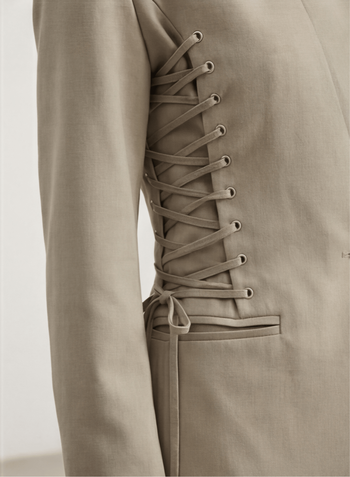 BLAZER ENTALLADO EFECTO CORSET ESTRUCTURADO