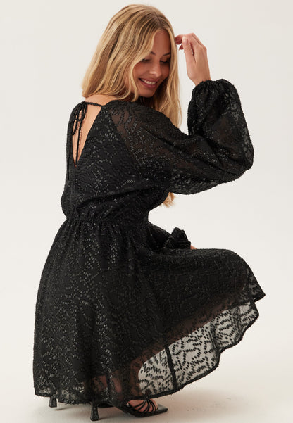 VESTIDO NEGRO CORTO BRILLANTE DE FIESTA