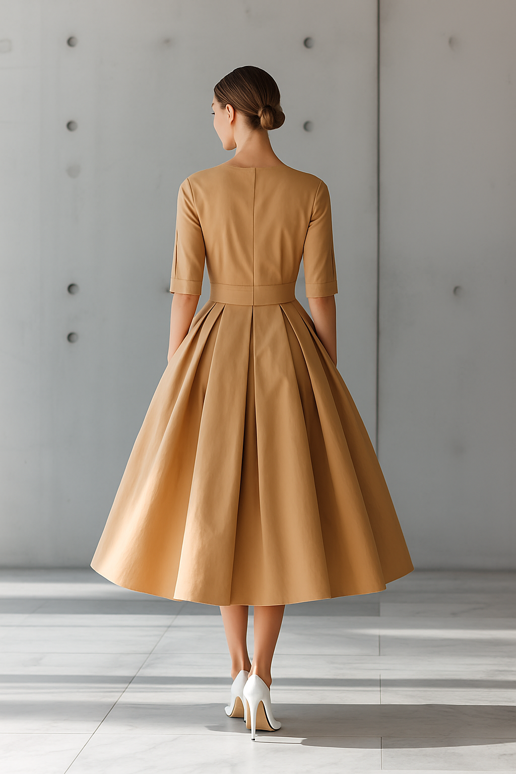 VESTIDO MIDI SATINADO CON FALDA DE VUELO Y CORTE ESTRUCTURADO